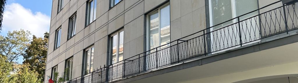 Przedwojenny styl | 82 m² przy łazienkach | metro