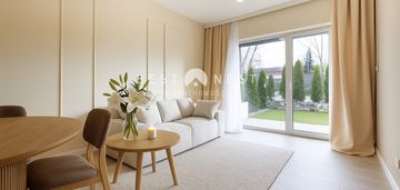 Piękne mieszkanie z ogródkiem plus 3 miejsca park.