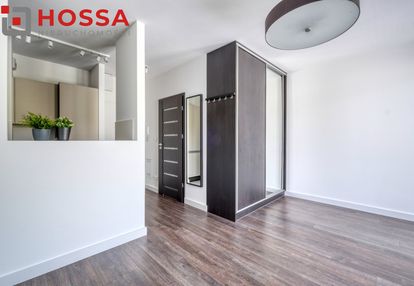 Świetne studio w apartamentowcu, spacer 3d