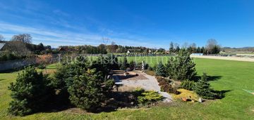 Rewelacyjny dom z częścia pod biznes