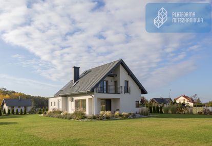 Elegancki dom na dużej, zadbanej działce