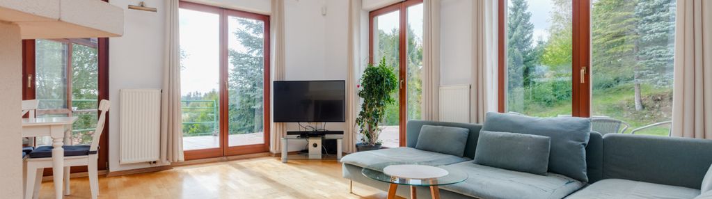 Dom w cichej okolicy z antresolą i 3 sypialniami