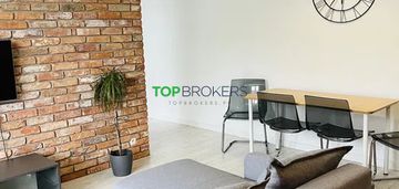 Salon z aneksem i 3 sypialnie, super dojazd