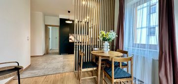 4 rooms/for family/air condition/parking in price