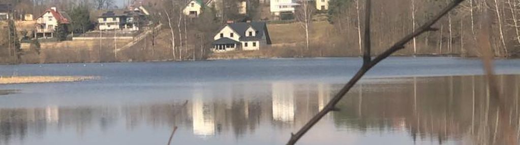 Jezioro na kaszubach z domem