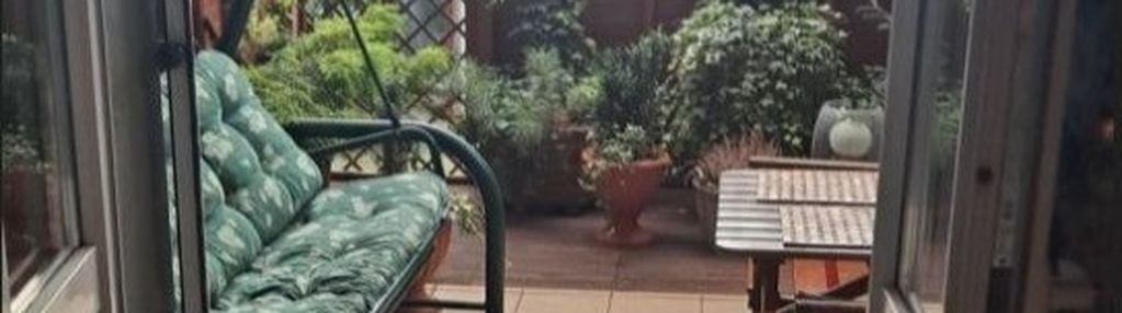 Dom /połowa  z ogrodem, garażem, piwnicą