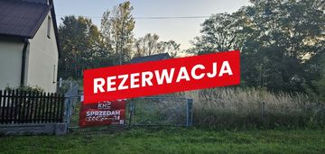 Działka 25 arów z budynkiem do adaptacji – grądy