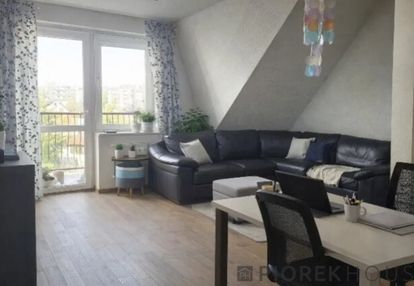 Dwupoziomowe mieszkanie w ząbkach