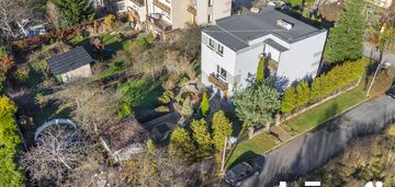 Dom na osiedlu związkowiec