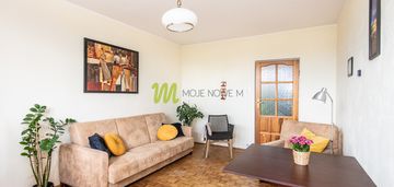 3 niezależne pokoje, bez strefy parkowania, loggia