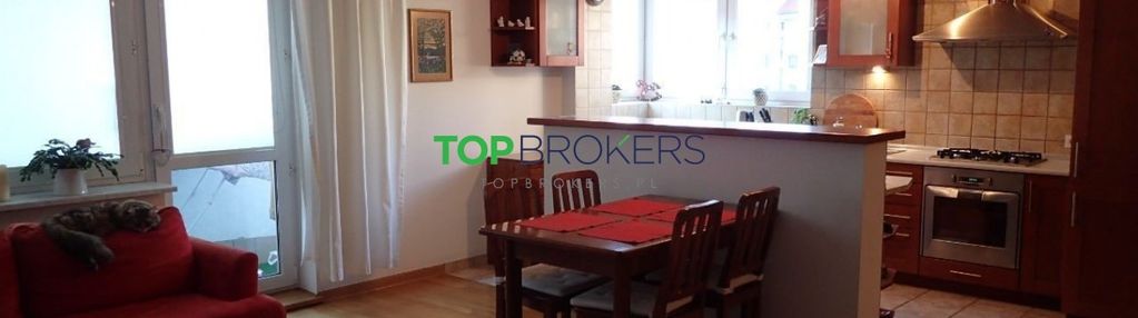 Salon z aneksem i dwie sypialnie, garaż