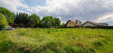 Tarnówka  działka o pow. 1238 m2, gm. tarnówka