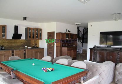 Wygodne 4 domy obok siebie dla firmy