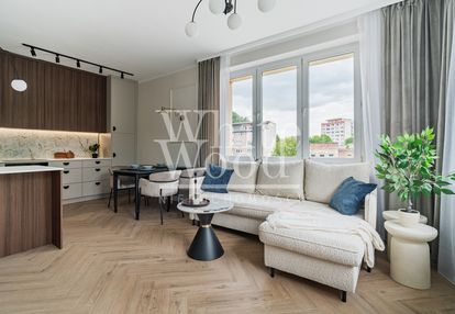 Funkcjonalne 2 pokoje, loggia, widok na wodę