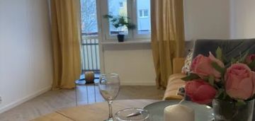 Błonie mieszkanie m4 po remoncie blok 3 piętro bal