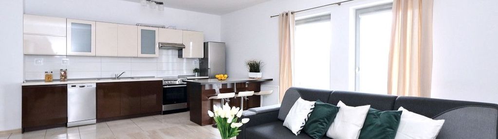 Mieszkanie z garażem i balkonem - metro trocka