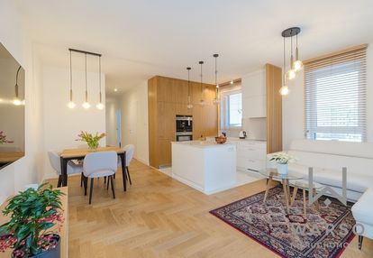 3 pokoje, 3 strony swiata. balkon. garaż