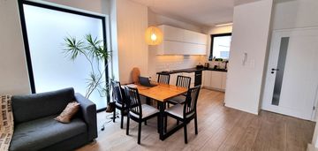 Nowoczesny bliźniak, na ogrodz. osiedlu, arturówek