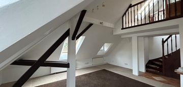 Niestandardowe  * 90 m2 po podłodze