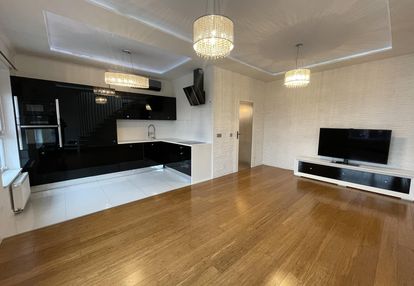 Trzy pokoje | klimatyzacja | jacuzzi | taras | dwa miejsca garażowe