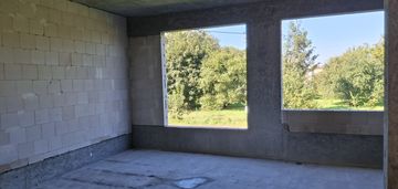 Nowoczesny dom z prywatnym ogródkiem!