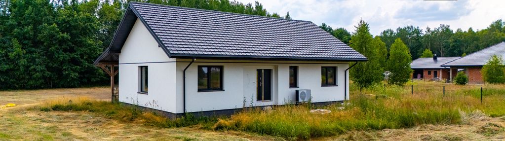 Nowoczesny dom parterowy w stanie deweloperskim