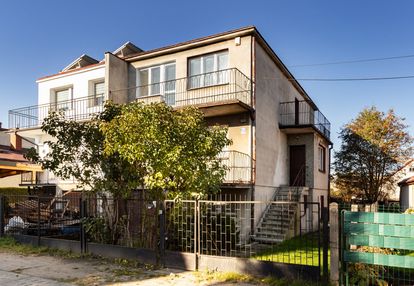 Dom dla rodziny, garaż, 4 pokoje (możliwość 5ciu)