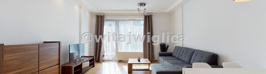 Zadbane, słoneczne, śleżna przy parku. hit