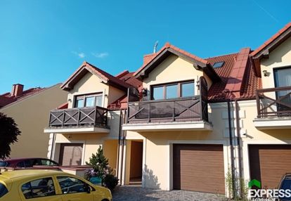 Dwupoziomowe mieszkanie z garażem, do zamieszkania