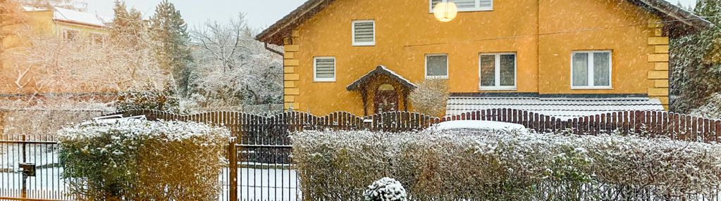 Duży parter domu z ogrodem w cichej okolicy