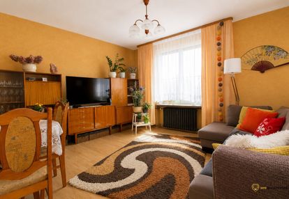 Centrum, pokój i osobna kuchnia, miejskie ogrzewan