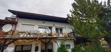 Dom z wydzielonymi mieszkaniami