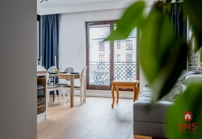 Apartament premium z kinem domowym – młynowa