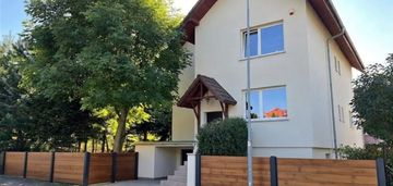 Przestrzenny dom w świetnej lokalizacji