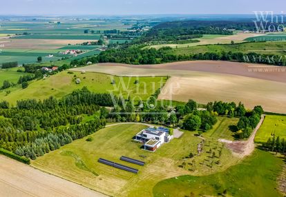 Ustronna posiadłość z basenem