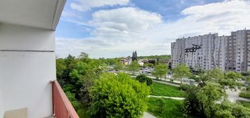 Jasne 3 pokojowe mieszkanie z balkonem