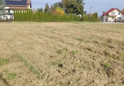 Działka budowlana - uzbrojona - dobra lokalizacja