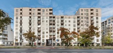 Mieszkanie z widokiem na zieleń *metro*