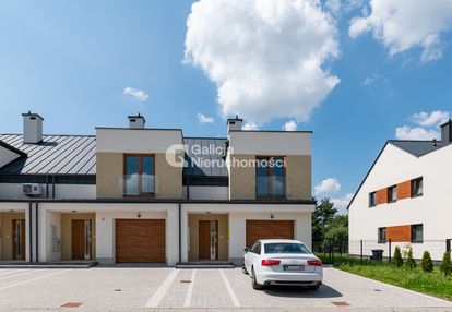 Skrajny segment w nowoczesnej zabudowie szeregowej