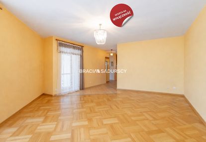 Nietuzinkowe mieszkanie ul.twardowskiego.