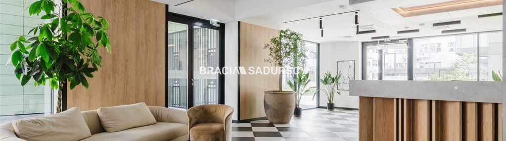 2 pok ok 35,4 m2 blisko centrum z dużym balkonem