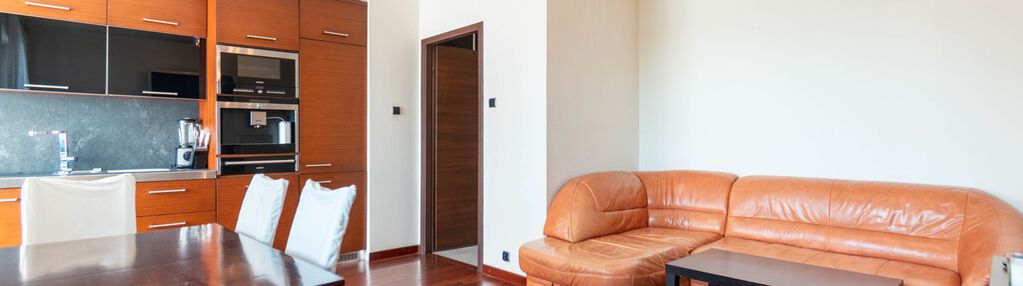 Wola justowska, 2-pok. 55m2, balkon.
