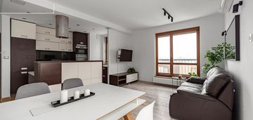 3 pokoje z klimatyzacją i balkonem/bemowo