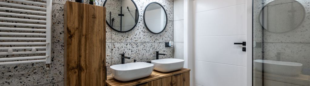 4 pok ogród i 2 szerokimi miejscami parkingowymi