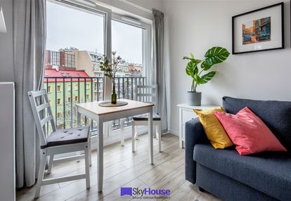 Do wynajęcia kawalerka w apartamentowcu przy rynku