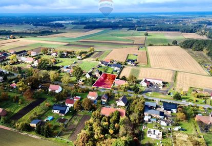 Dom wolnostojący nad jeziorem glibiel