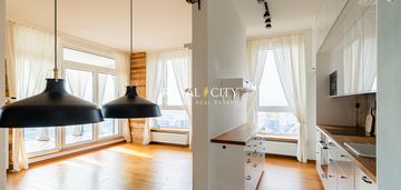 Apartament w chmurach na 23 piętrze.