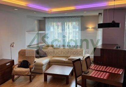 Alternatywy 4 - to jest adres :-)