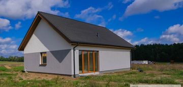 Dom wolnostojący w malowniczym otoczeniu