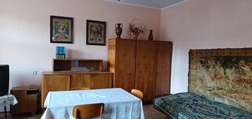 Mieszkanie w bocznej ulicy nowego miasta